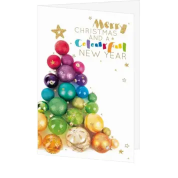 Kerstkaart met kleurrijke kerstboom van kerstballen