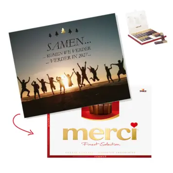 Kerstkaart met silhouetten op het strand en 2027
