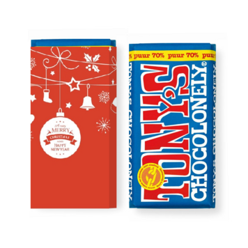 Kerstkaart met rode achtergrond en witte kersthangers