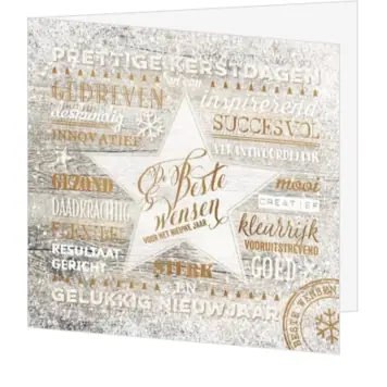 Kerstkaart met typografische kerstwensen op houten achtergrond