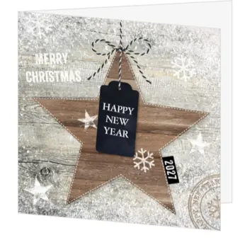 Kerstkaart met houten ster, sneeuw en 2027