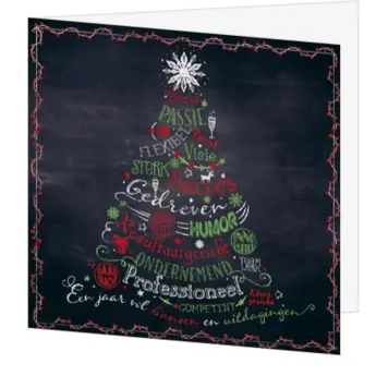 Kerstkaart met typografische kerstboom op krijtbord