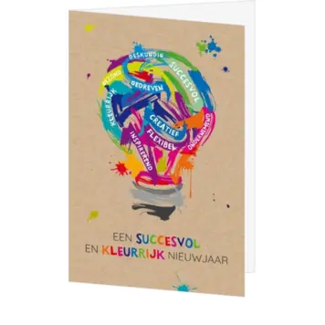 kerstkaart met kleurrijke lamp op kraft