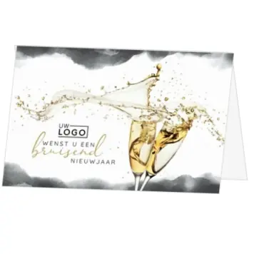 kerstkaart met champagneglazen en bruisend nieuwjaar