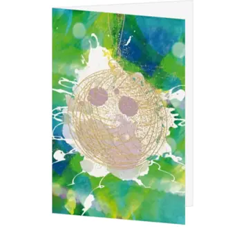 Kerstkaart met gouden kerstbal en waterverf