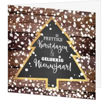 Kerstkaart met krijtbord kerstboom op hout