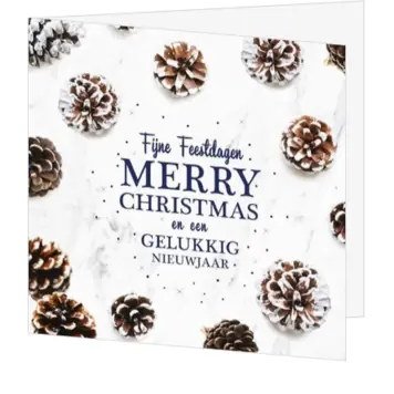 Kerstkaart met dennenappels op marmeren achtergrond