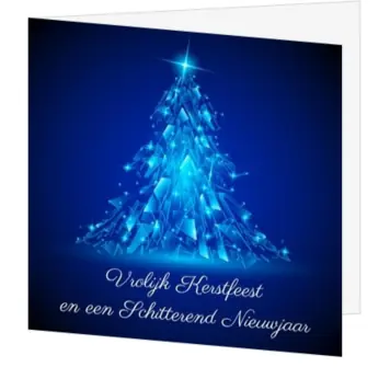 kerstkaart met glazen kerstboom in donkerblauw