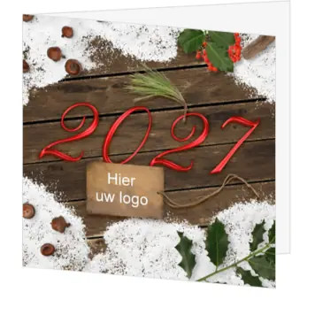 kerstkaart met houten planken, sneeuw en 2027