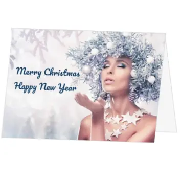 Blauwe kerstkaart met stijlvolle beauty-uitstraling