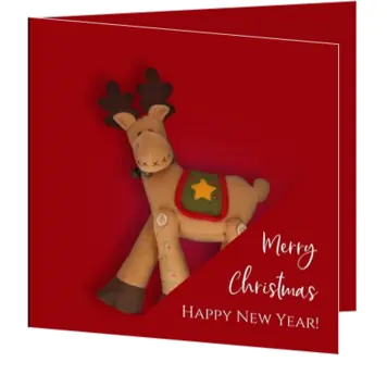 kerstkaart met teddy rendier op rode achtergrond