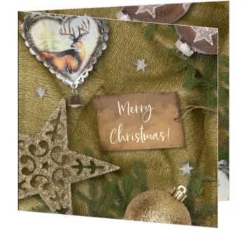 kerstkaart met gouden kerstornamenten en label