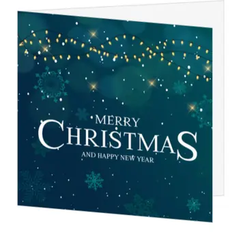 Kerstkaart met feestlampjes, sneeuw en blauwe winterlook