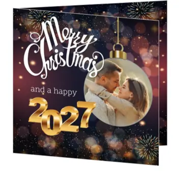 Kerstkaart met gouden letters, kerstbal en 2027
