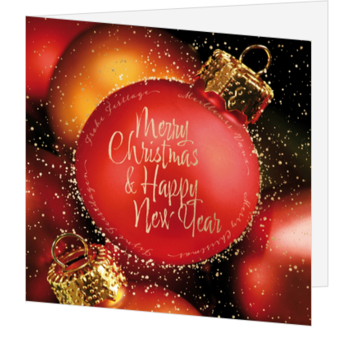 Kerstkaart met rode kerstbal en gouden details