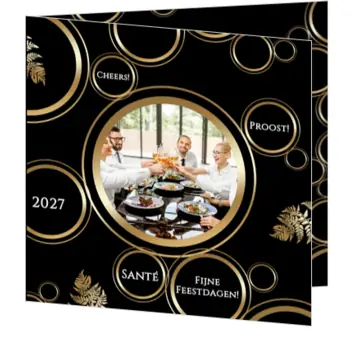 Chique kerstkaart 2027 met gouden ringen en foto