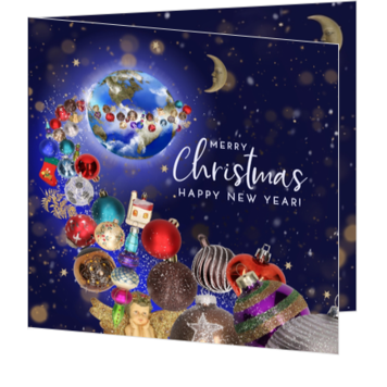 Kerstkaart met kerstballen rond de aarde