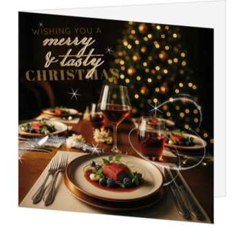 Kerstkaart met stijlvol kerstdiner en gouden lichtjes